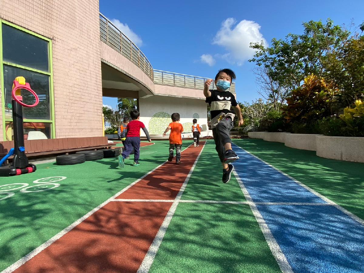 園本部後院戶外賽跑2