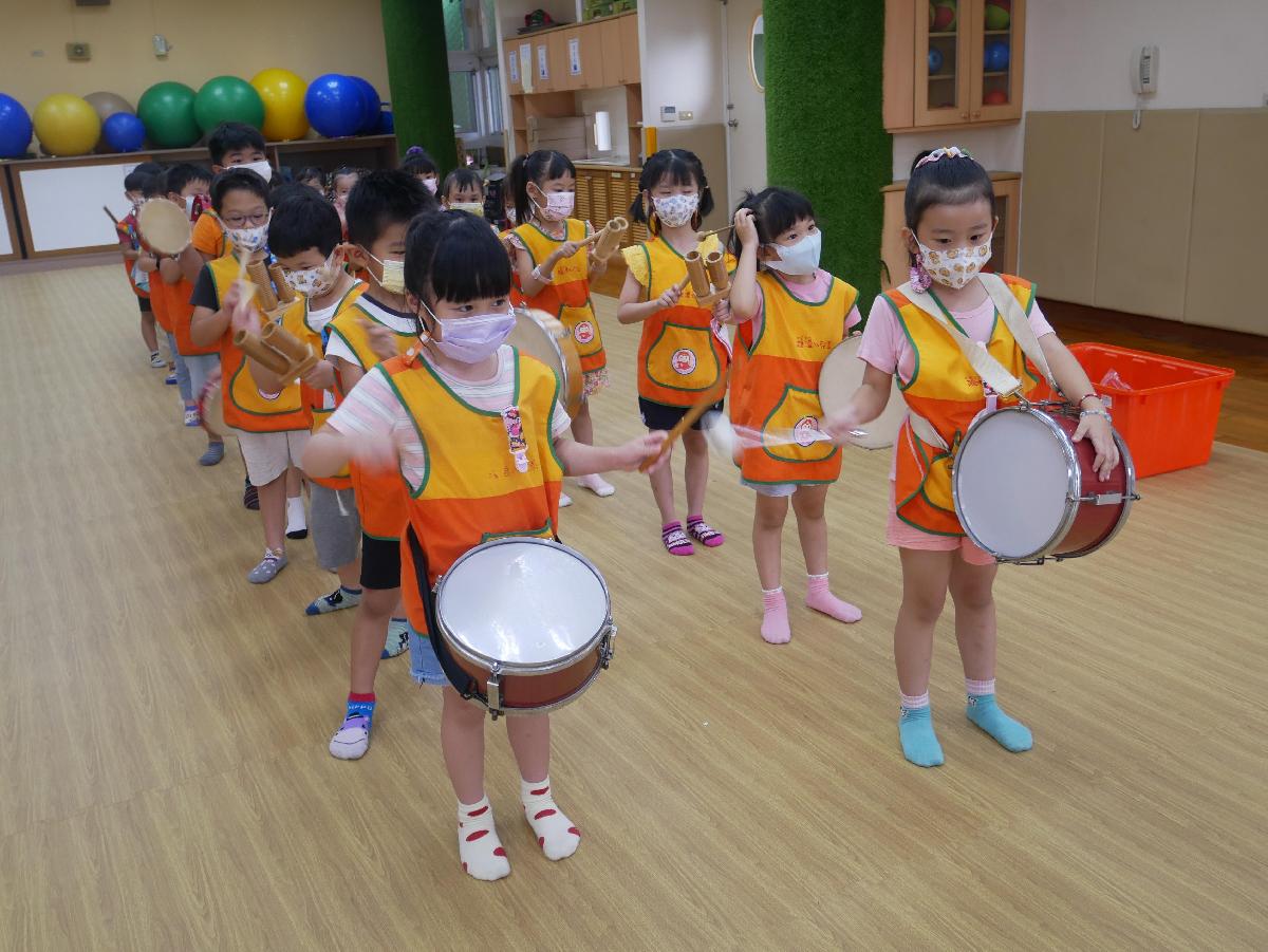 大象班遊行前樂隊練習ING