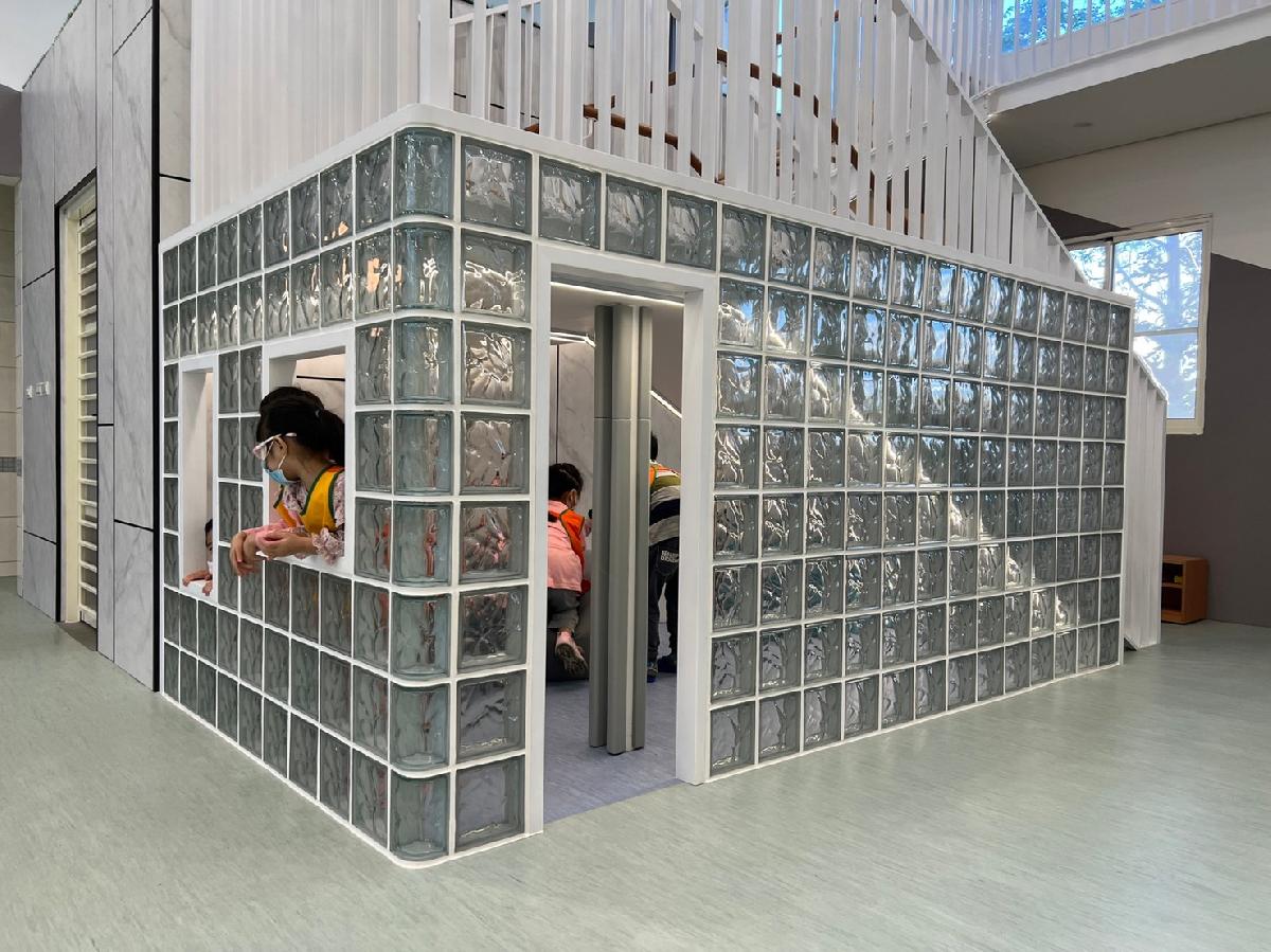 小冰屋是孩子的秘密基地